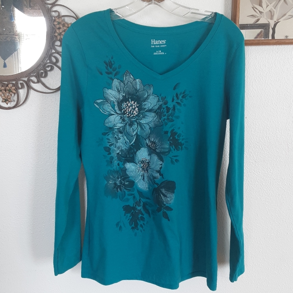 LIKE NEW HANES FLOWER LONG SLEEVE T-SHIRT, SIZE L